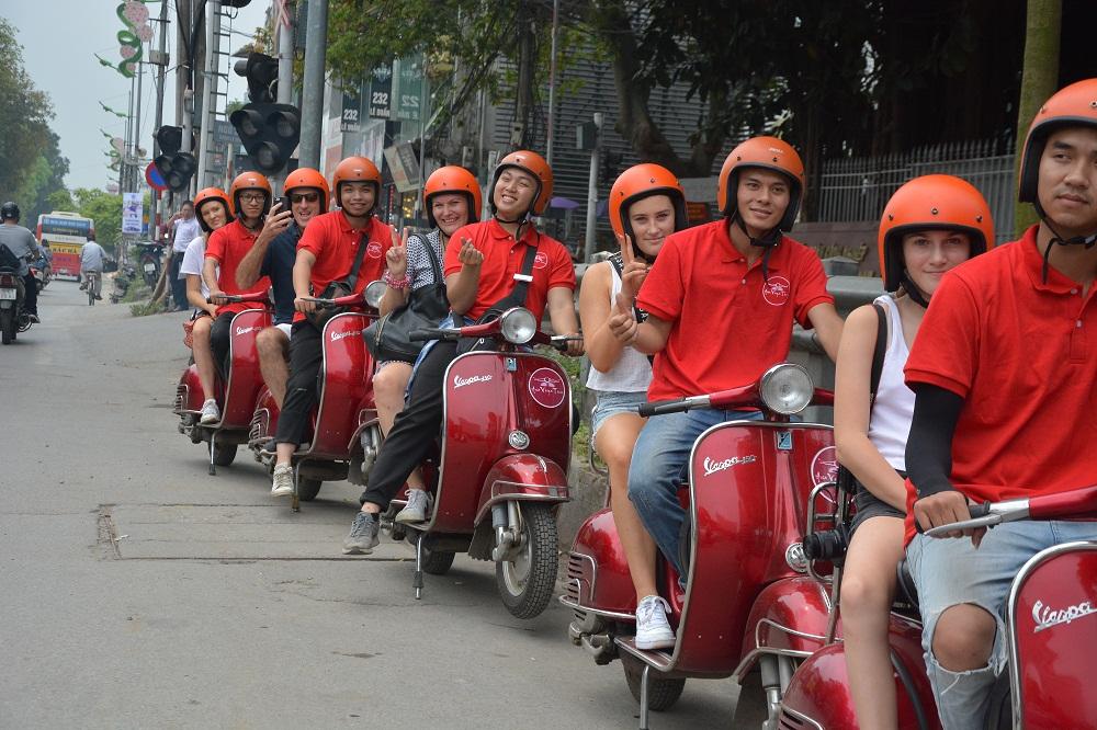 Hanoi Vespa Tours: Hanoi Countryside Vespa Tours