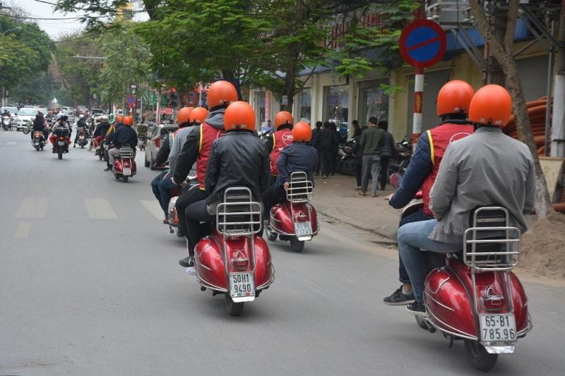 Hanoi Vespa Tours: Hanoi Countryside Vespa Tours