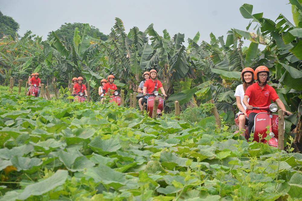 Hanoi Vespa Tours: Hanoi Countryside Vespa Tours