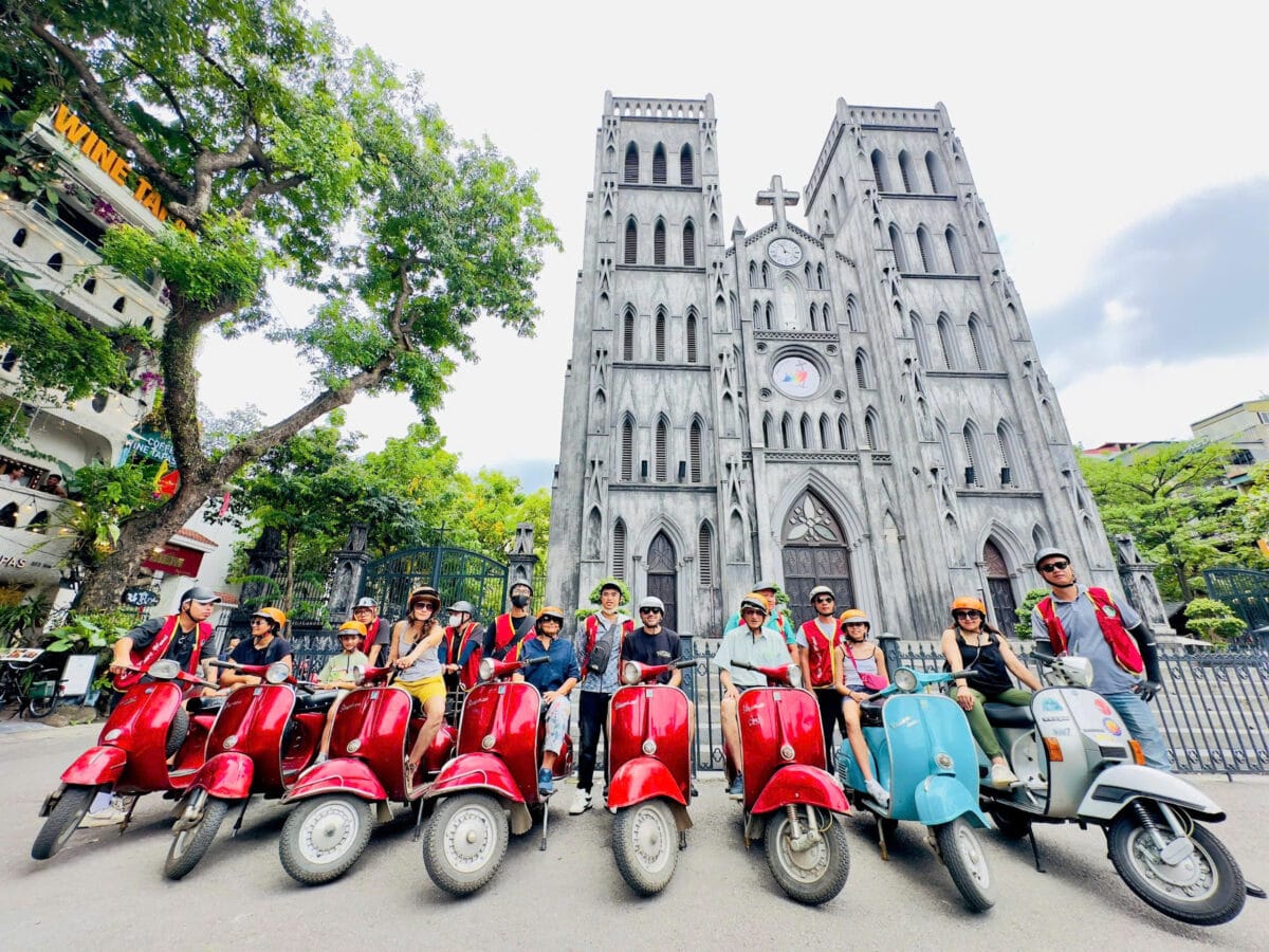 Hanoi Vespa Tours: Hanoi Countryside Vespa Tours