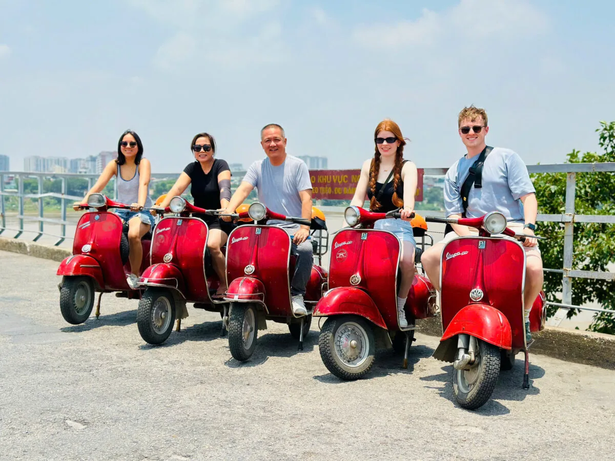Hanoi Vespa Tours: Hanoi Countryside Vespa Tours