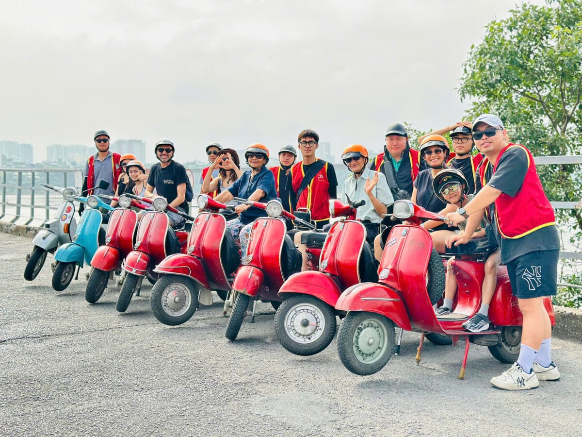 Hanoi Vespa Tours: Hanoi Countryside Vespa Tours