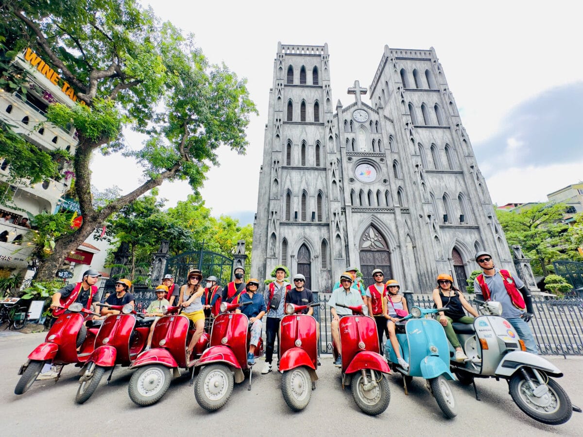 Hanoi Vespa Tours: Hanoi Countryside Vespa Tours