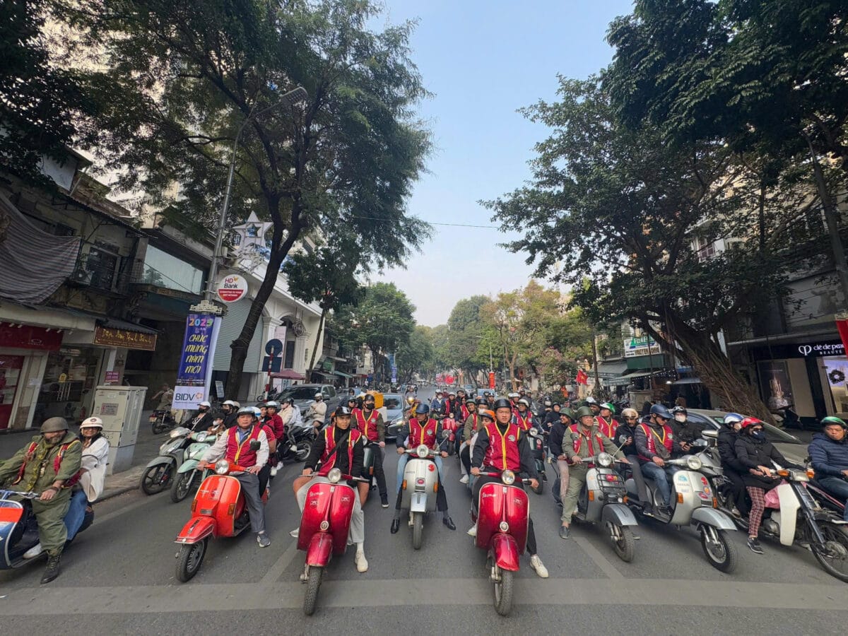 Hanoi Vespa Tours: Hanoi Countryside Vespa Tours