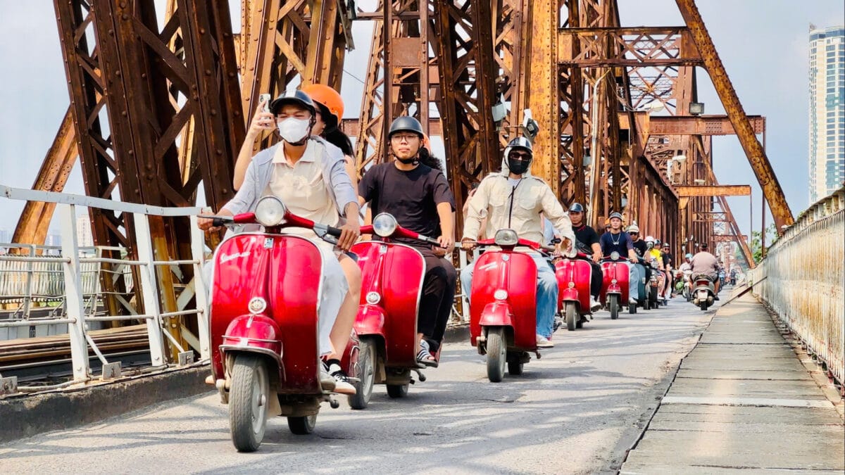Hanoi Vespa Tours: Hanoi Countryside Vespa Tours