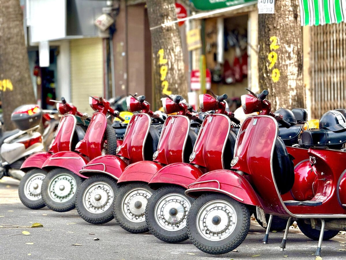 Hanoi Vespa Tours: Hanoi Countryside Vespa Tours