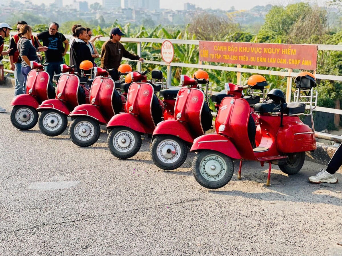 Hanoi Vespa Tours: Hanoi Countryside Vespa Tours