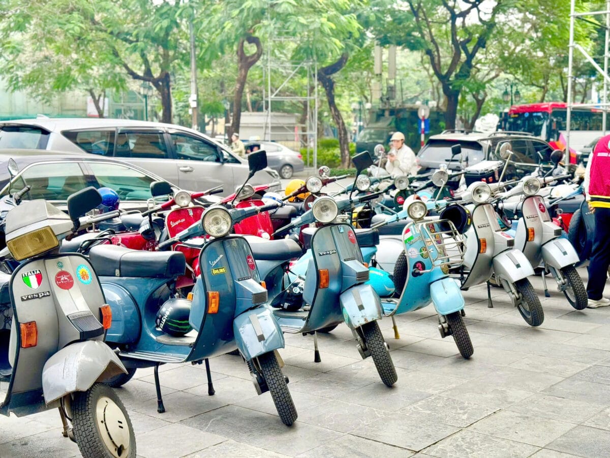 Hanoi Vespa Tours: Hanoi Countryside Vespa Tours