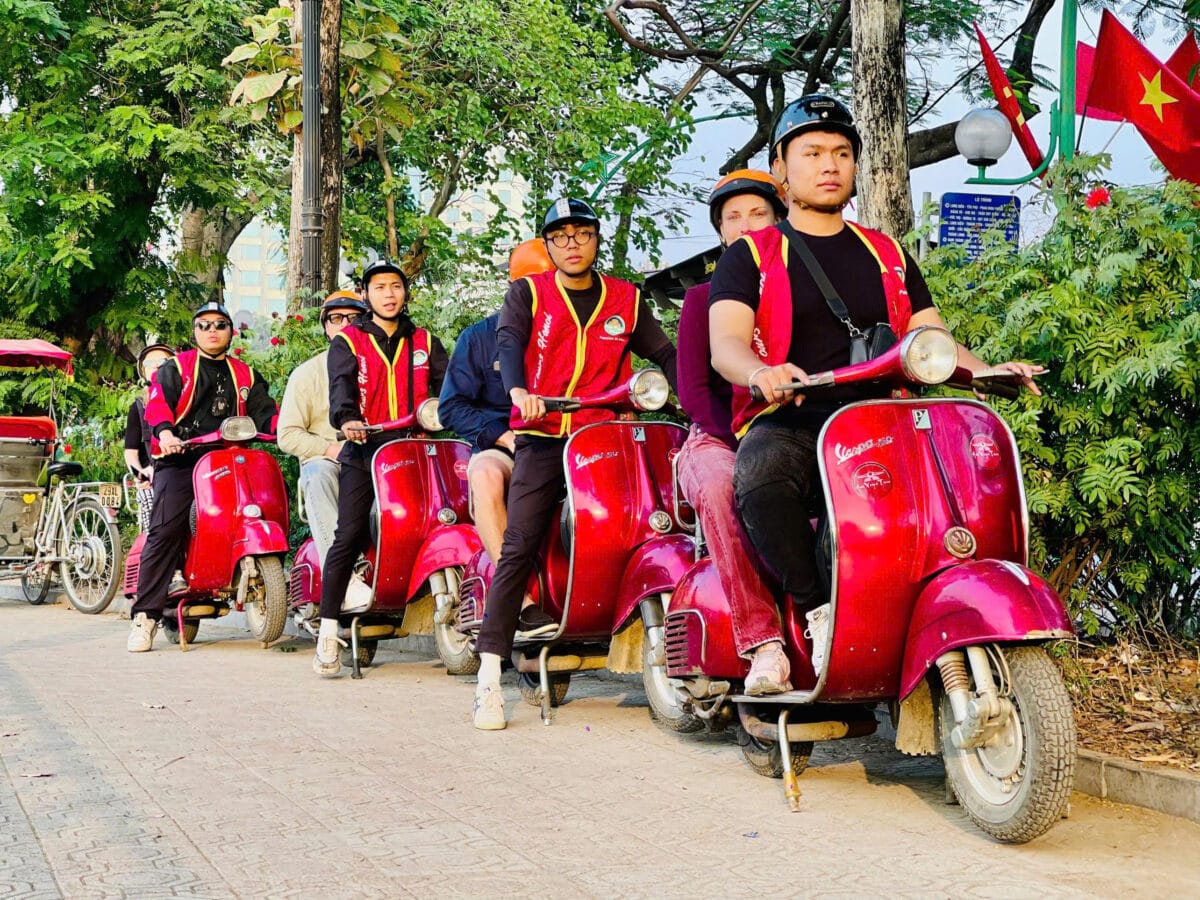 Hanoi Vespa Tours: Hanoi Countryside Vespa Tours