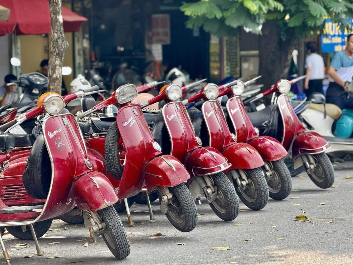 Hanoi Vespa Tours: Hanoi Countryside Vespa Tours