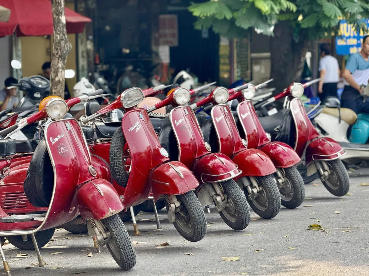 Hanoi Vespa Tours: Hanoi Countryside Vespa Tours