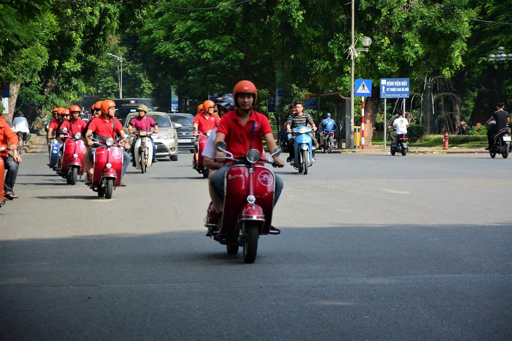 Hanoi Vespa Tours: Hanoi Countryside Vespa Tours